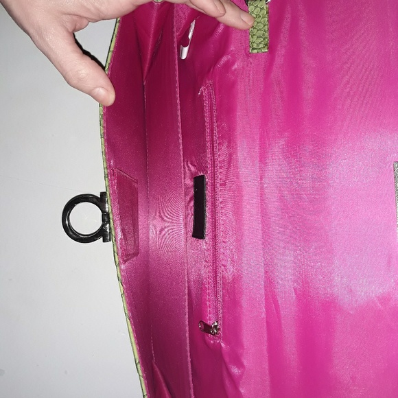 Charming Charlie Green Snakeskin Envelope clutch wristlet - Picture 5 of 6